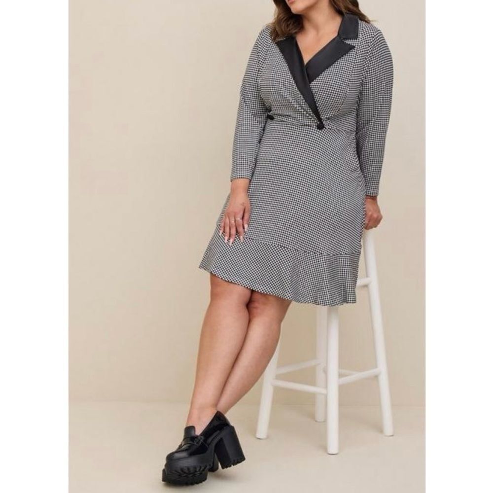 Torrid Mini Stretch Satin Tuxedo Dress Sz 20